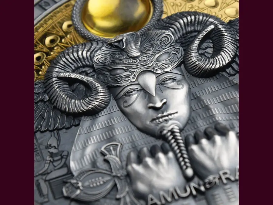 Khám phá xu bạc Amun-Ra