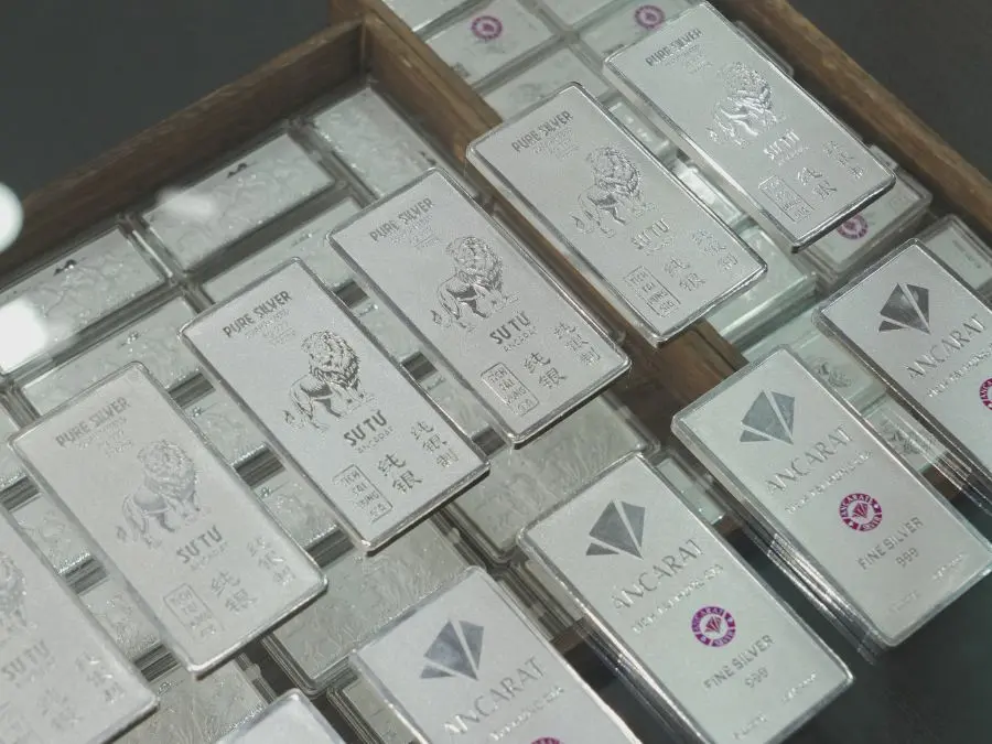 Bạc là nơi trú ẩn an toàn khi đồng USD suy yếu ảnh hưởng của đô la đến giá bạc như thế nào