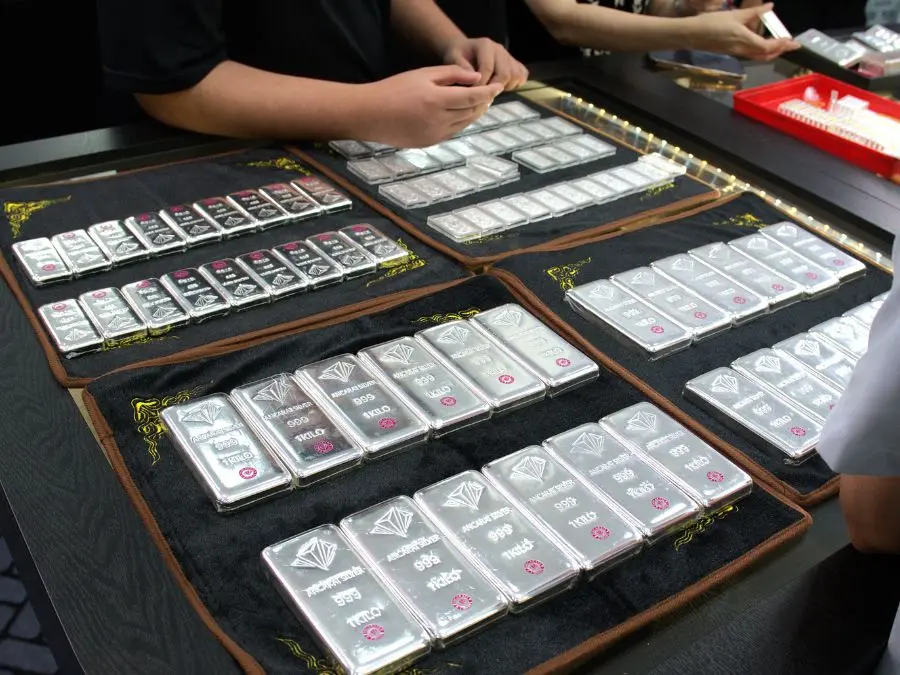 Giải đáp đầu tư bạc như thế nào