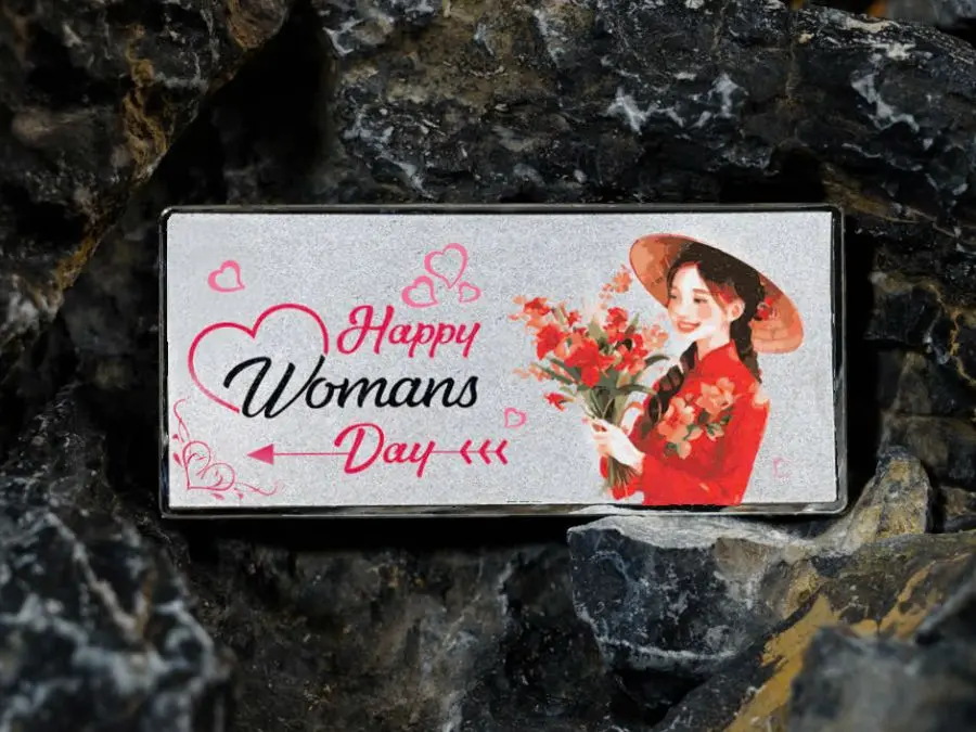 Tặng bạc cho bạn gái được không