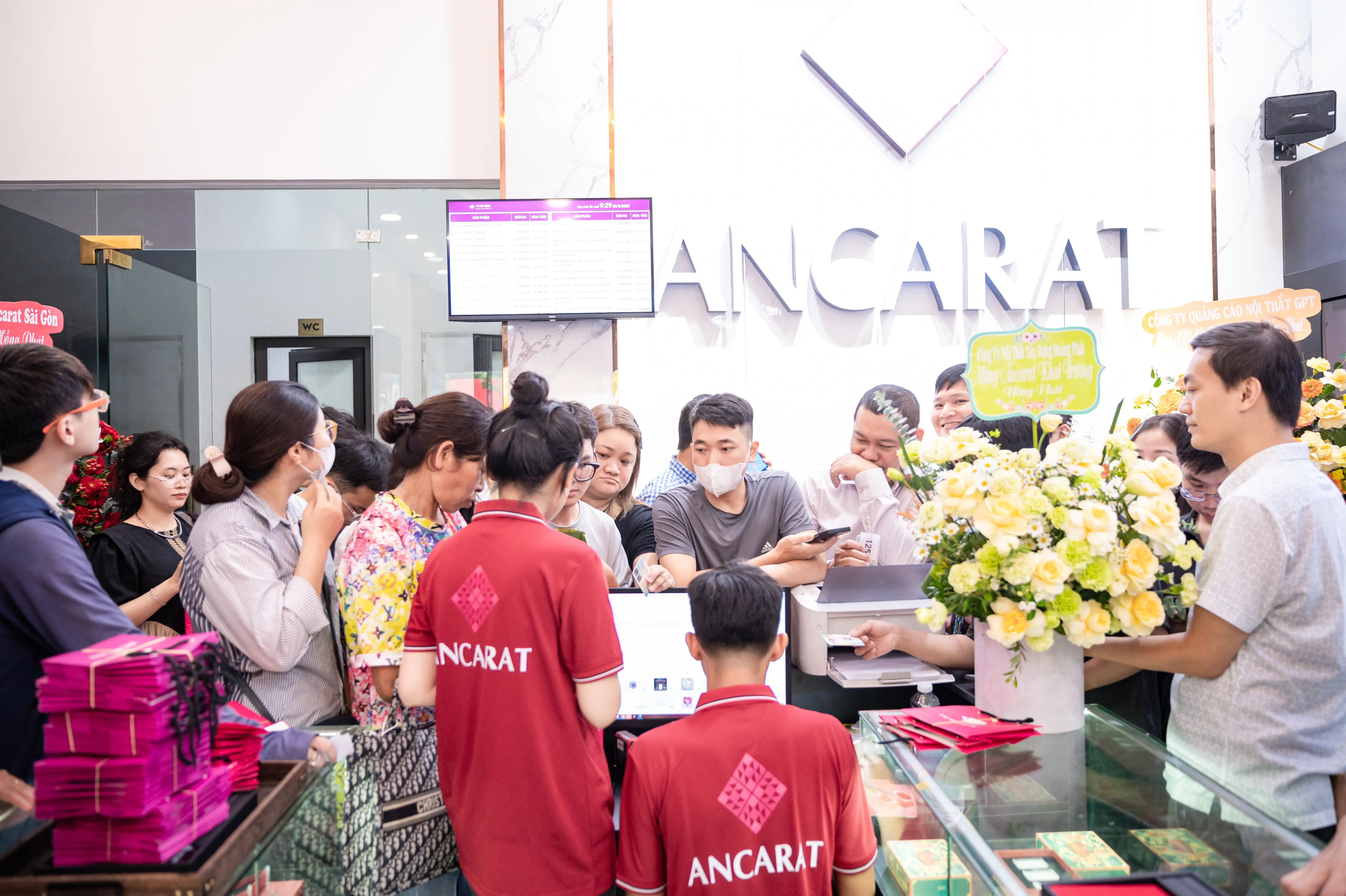 Để sở hữu sản phẩm có đầy đủ phụ kiện bảo quản đạt chuẩn, hãy ghé thăm website Anmint. hoặc cửa hàng Ancarat và đại lý trên toàn quốc. Để sở hữu sản phẩm có đầy đủ phụ kiện bảo quản đạt chuẩn, hãy ghé thăm website Anmint. hoặc cửa hàng Ancarat và đại lý trên toàn quốc.