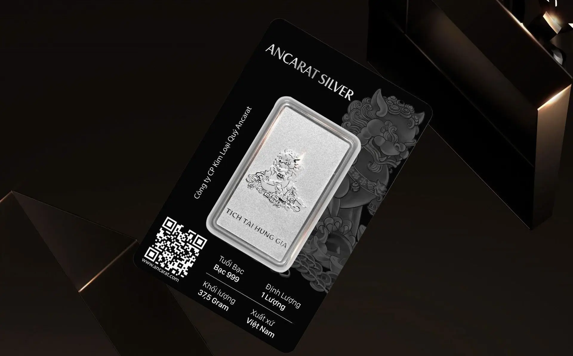 Sản phẩm bạc miếng Ancarat tinh xảo, được đóng vỉ và kiểm định chất lượng nghiêm ngặt.