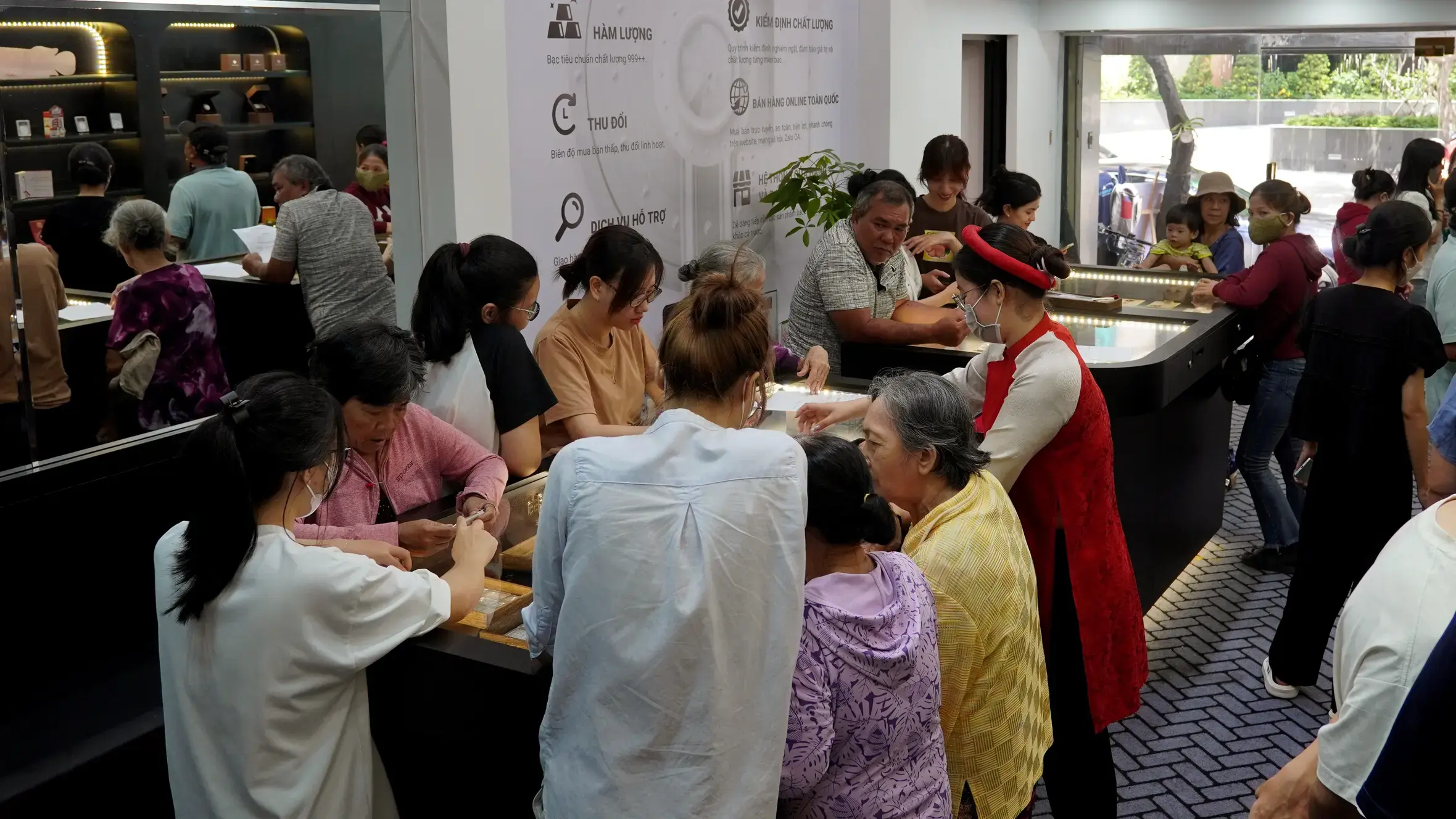 Yếu tố vĩ mô then chốt thúc đẩy nhu cầu bạc công nghiệp dài hạn, bất chấp áp lực chốt lời ngắn hạn. Yếu tố vĩ mô then chốt thúc đẩy nhu cầu bạc công nghiệp dài hạn, bất chấp áp lực chốt lời ngắn hạn.