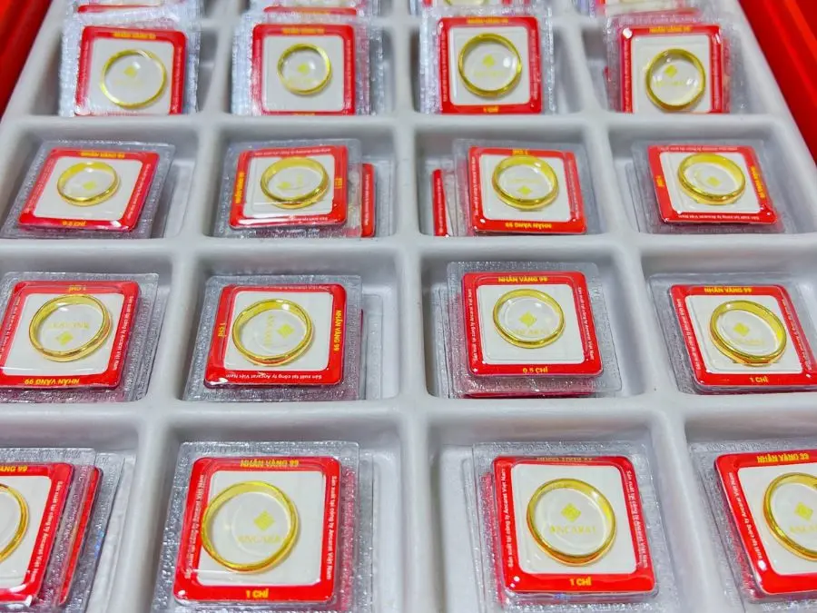 Trả lời Vàng nhẫn là gì